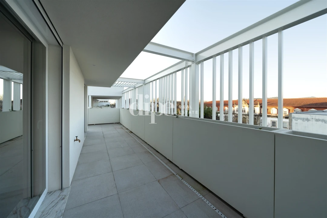 Apartamento T1 para Arrendamento em Urgezes Foto 12