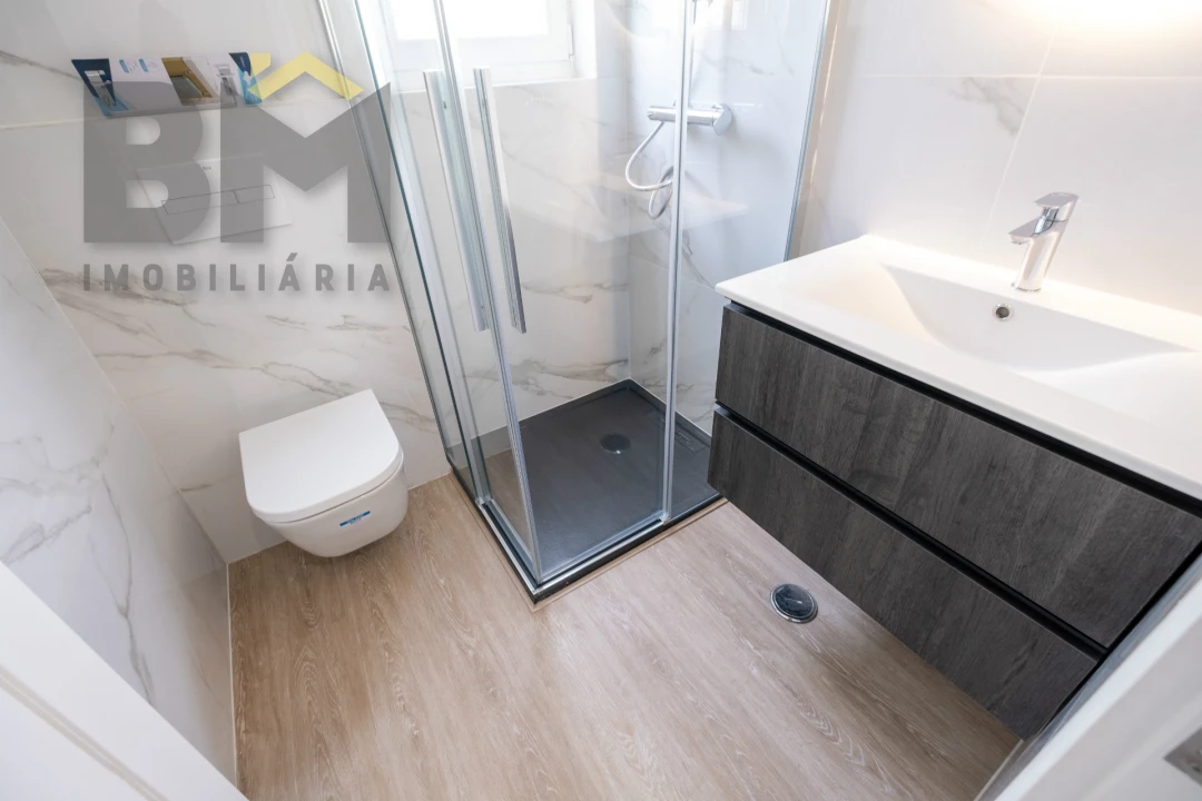 Apartamento T3 para Arrendamento em São Domingos de Rana Foto 40