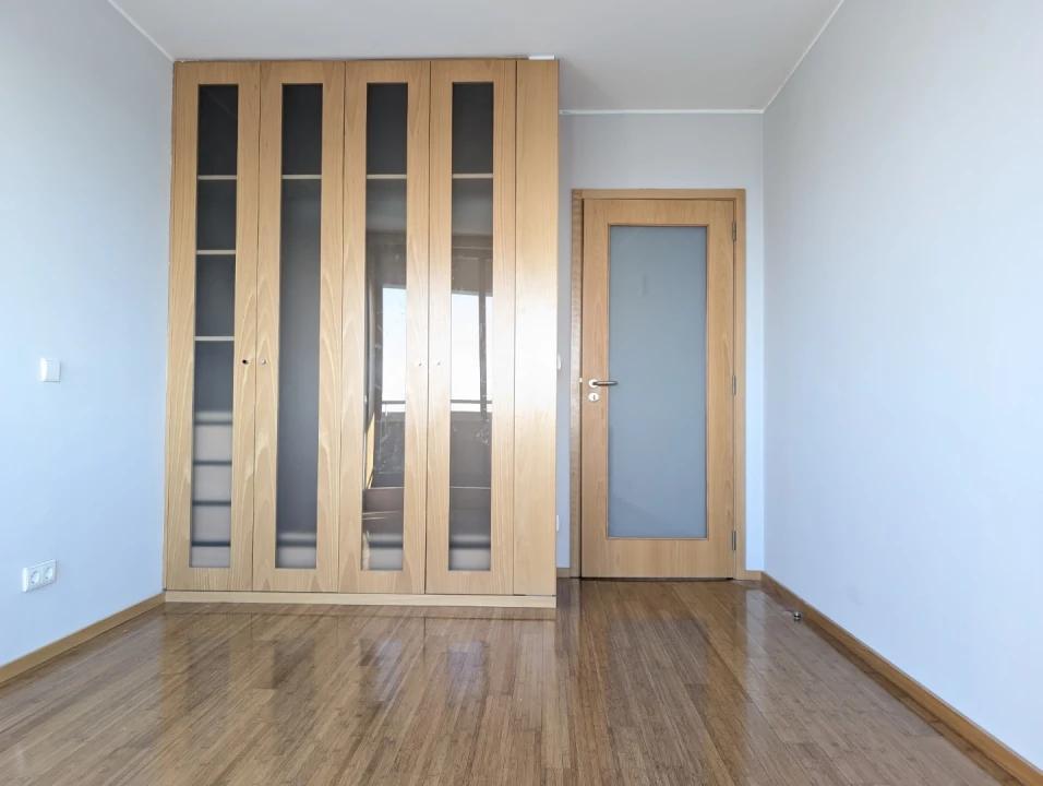 Apartamento T4 para Arrendamento em Glória e Vera Cruz Foto 17