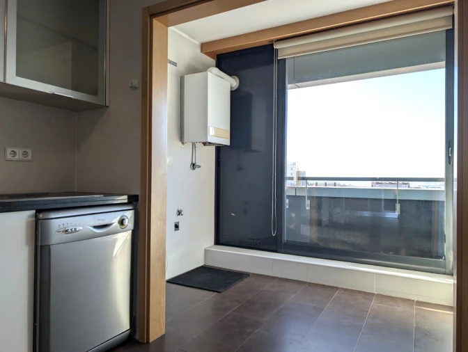 Apartamento T4 para Arrendamento em Glória e Vera Cruz Foto 7