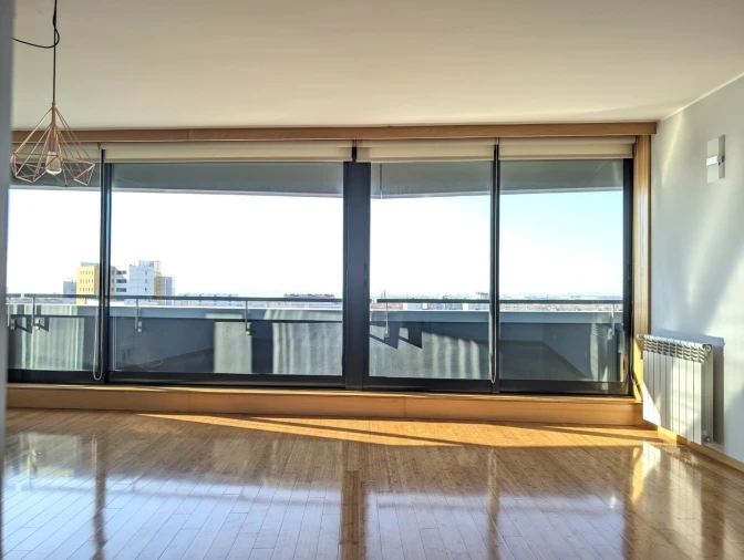 Apartamento T4 para Arrendamento em Glória e Vera Cruz Foto 12