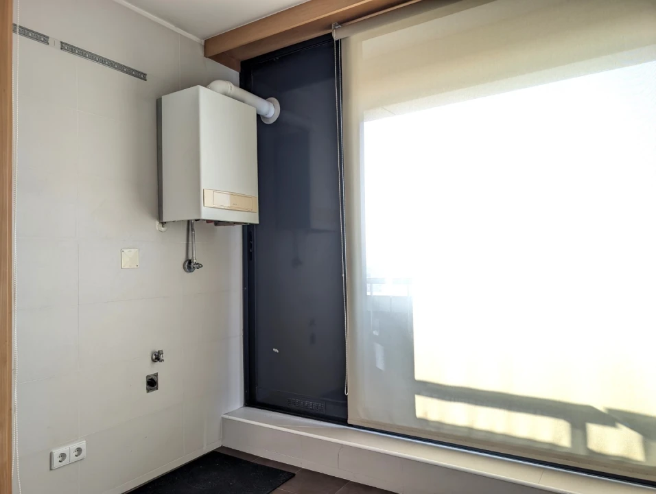 Apartamento T4 para Arrendamento em Glória e Vera Cruz Foto 8