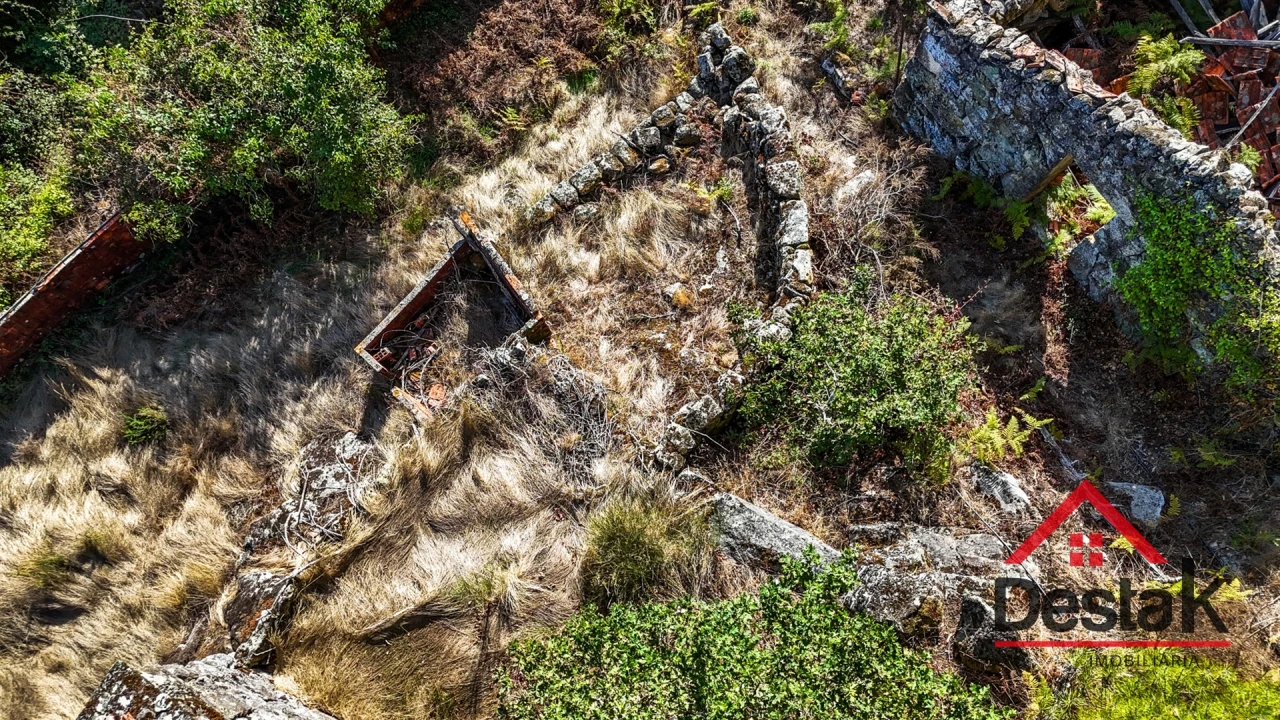 Moradia T3 para Venda em Destriz e Reigoso Foto 18