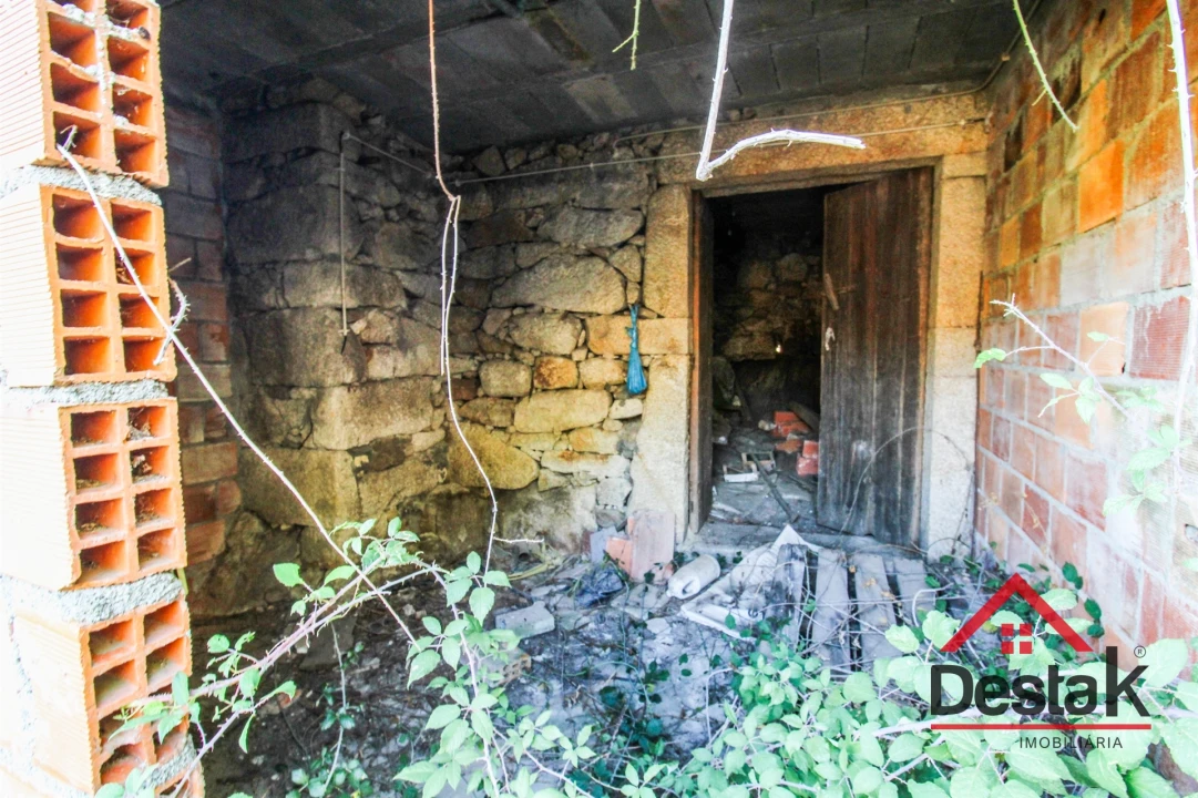 Moradia T3 para Venda em Destriz e Reigoso Foto 23