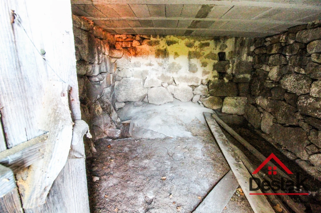 Moradia T3 para Venda em Destriz e Reigoso Foto 33