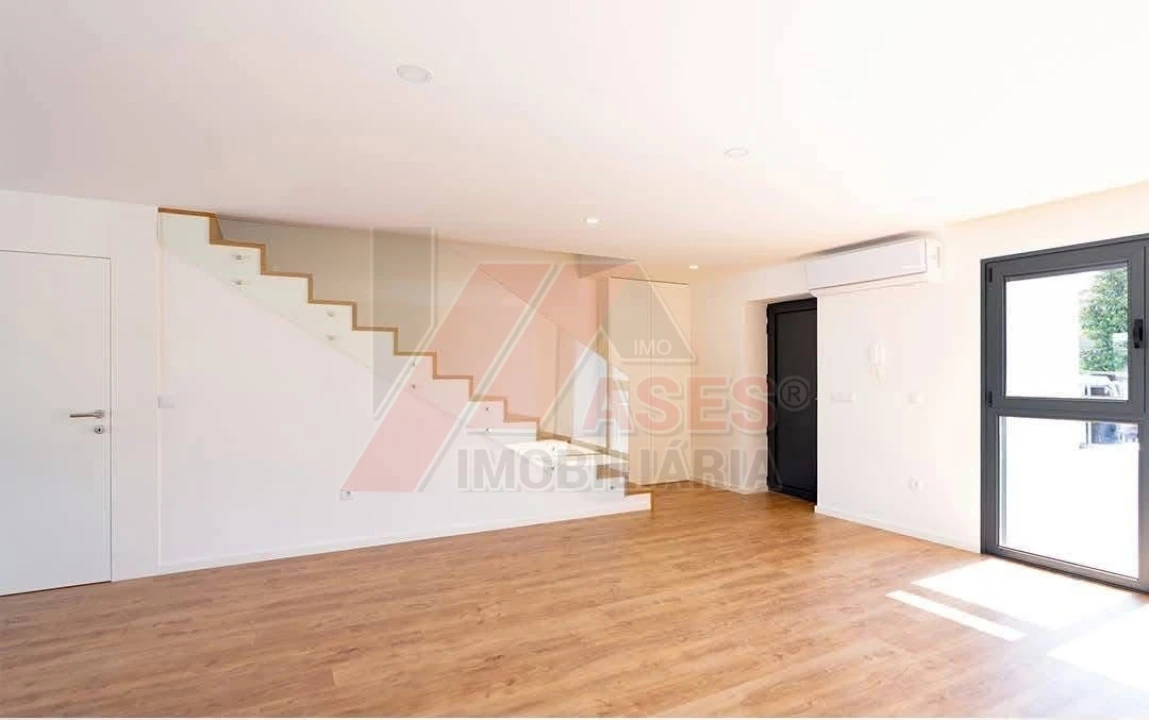 Moradia T3 para Venda em Medelo Foto 5