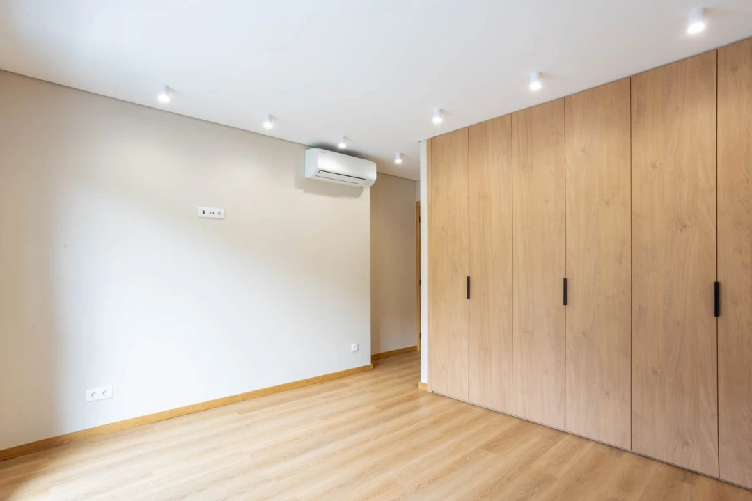 Apartamento T1 para Arrendamento em Braga (São José de São Lázaro e São João do Souto) Foto 4