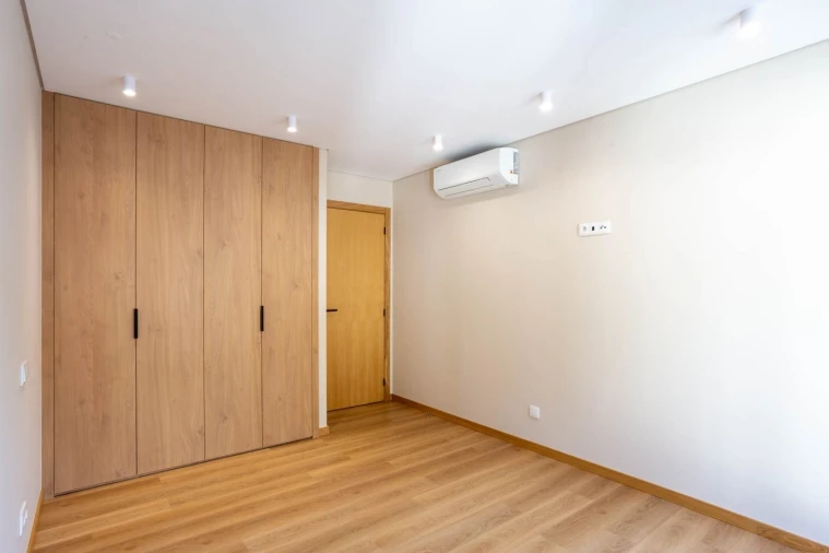 Apartamento T2 para Arrendamento em Braga (São José de São Lázaro e São João do Souto) Foto 4