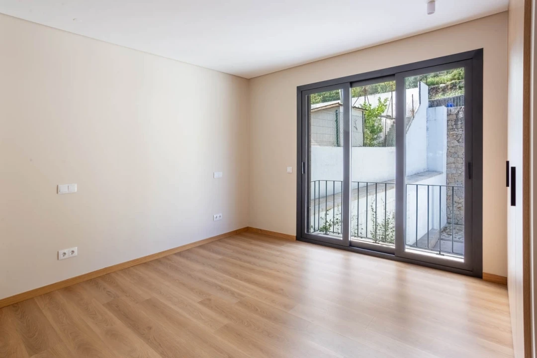 Apartamento T2 para Arrendamento em Braga (São José de São Lázaro e São João do Souto) Foto 7