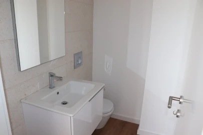 Apartamento T2 para Venda em Cristelos, Boim e Ordem