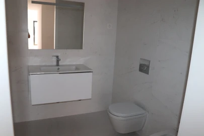 Apartamento T2 para Venda em Cristelos, Boim e Ordem