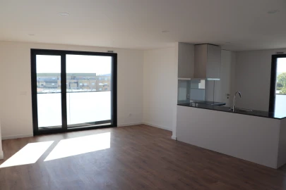 Apartamento T2 para Venda em Cristelos, Boim e Ordem