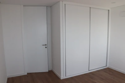 Apartamento T2 para Venda em Cristelos, Boim e Ordem