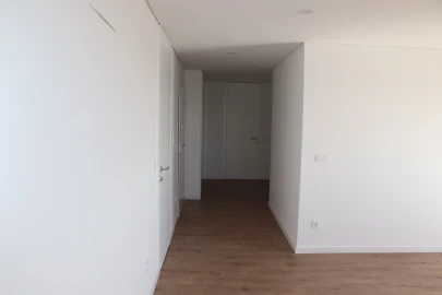 Apartamento T2 para Venda em Cristelos, Boim e Ordem