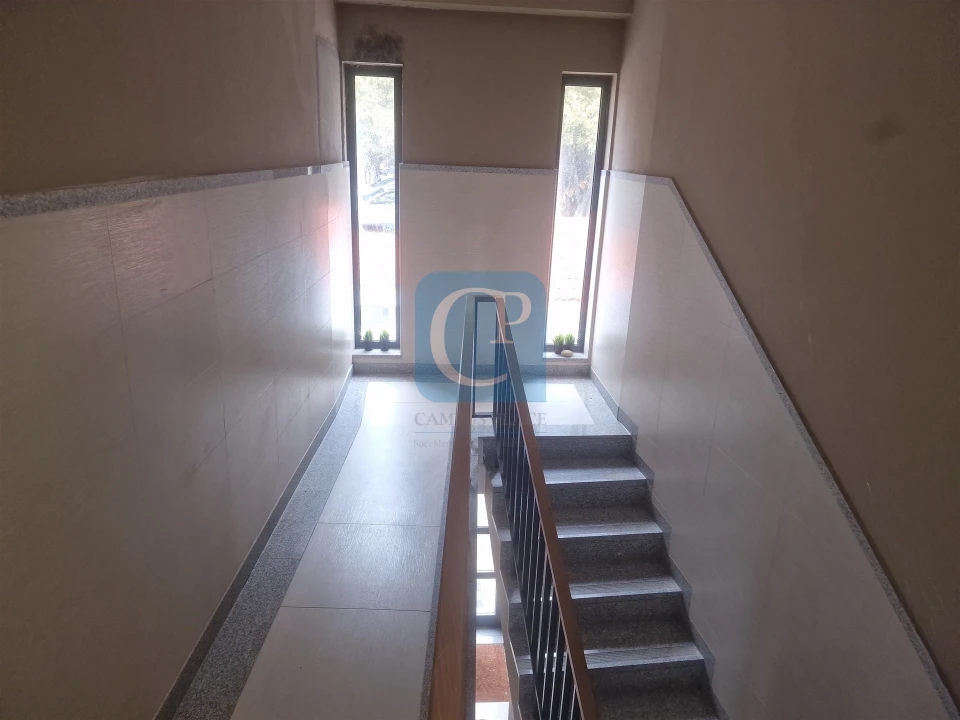 Apartamento T2 para Arrendamento em São Mamede de Infesta e Senhora da Hora Foto 17