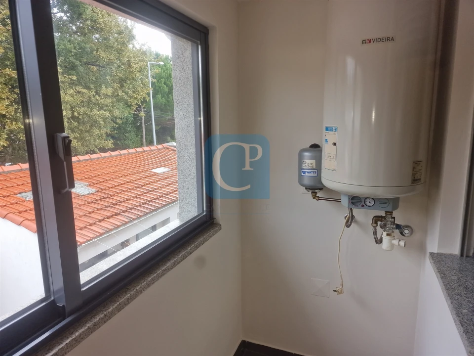 Apartamento T2 para Arrendamento em São Mamede de Infesta e Senhora da Hora Foto 14