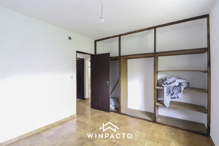 Moradia T2 para Venda em Cabanas de Viriato Foto 9