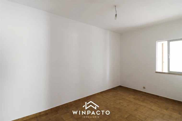 Moradia T2 para Venda em Cabanas de Viriato Foto 6