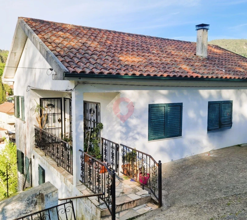 Moradia T3 para Venda em Cristoval Foto 2