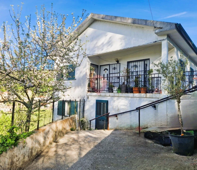 Moradia T3 para Venda em Cristoval Foto 3