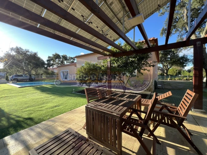 Moradia T4 para Venda em Santo Estêvão Foto 12