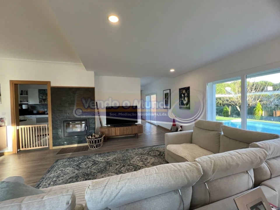 Moradia T4 para Venda em Santo Estêvão Foto 18