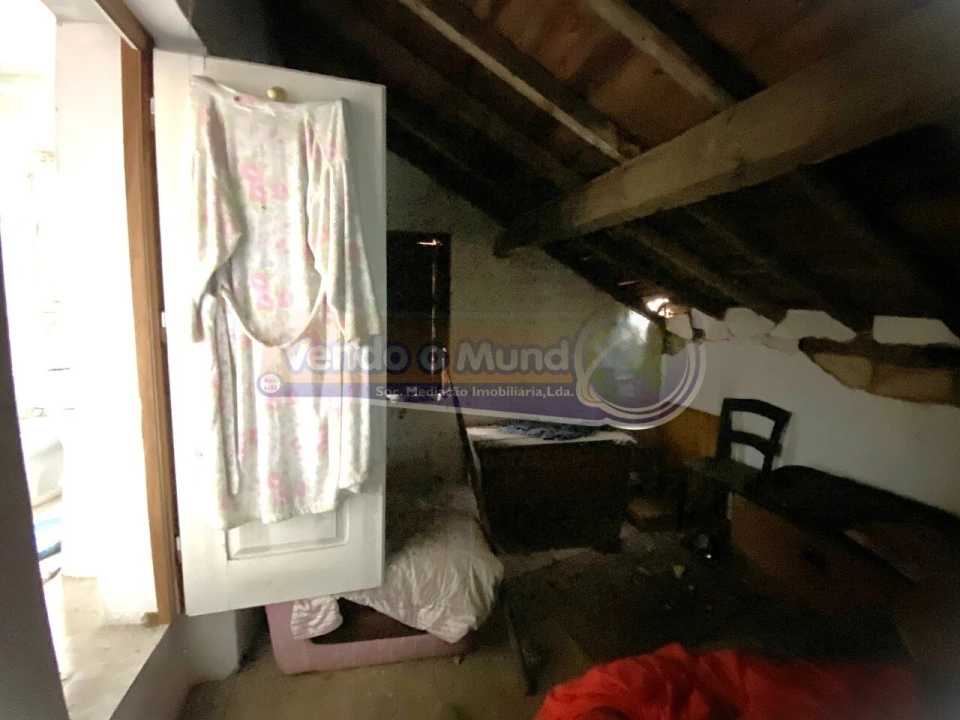 Moradia T5 para Venda em Mora Foto 18