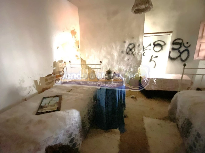 Moradia T5 para Venda em Mora Foto 16