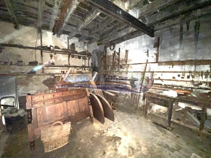 Moradia T5 para Venda em Mora Foto 3