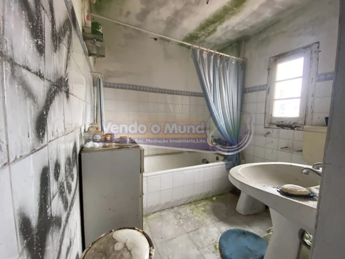 Moradia T5 para Venda em Mora Foto 20