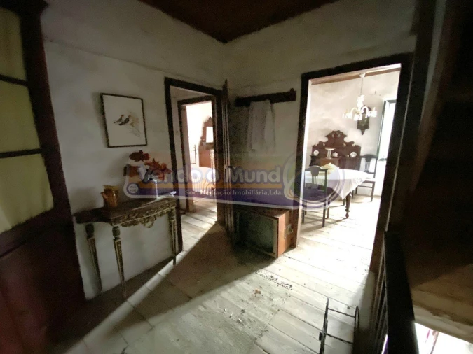 Moradia T5 para Venda em Mora Foto 7