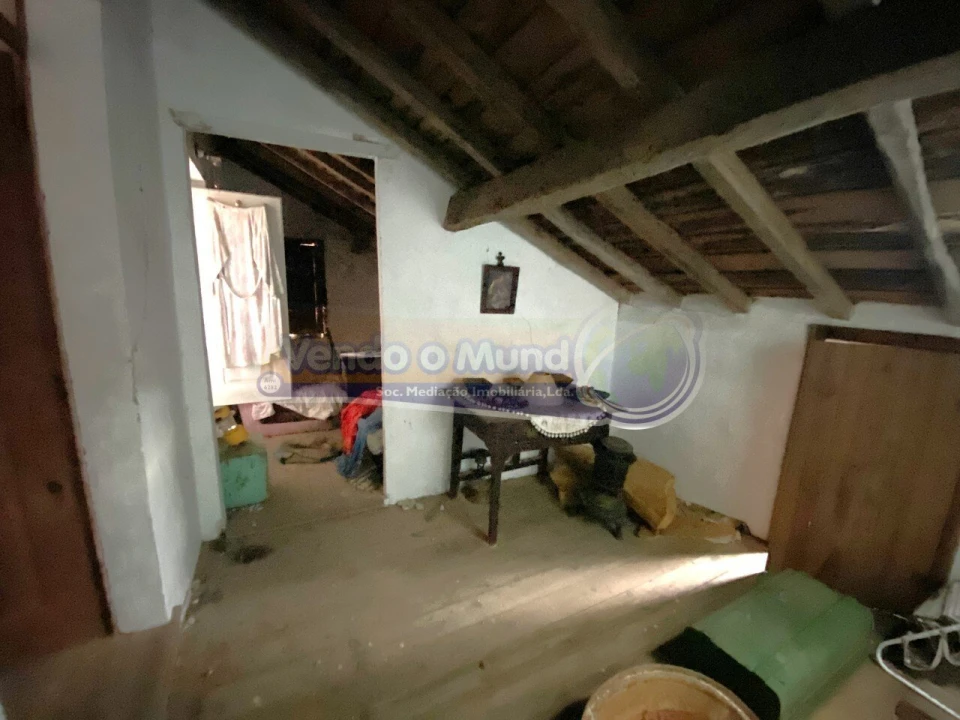 Moradia T5 para Venda em Mora Foto 19