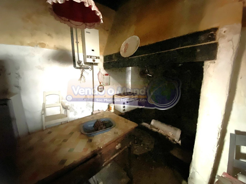 Moradia T5 para Venda em Mora Foto 14