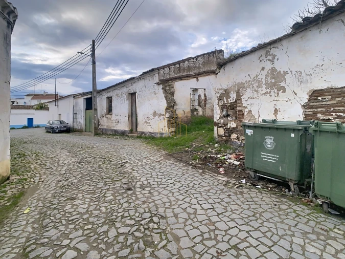 Moradia T0 para Venda em Corval Foto 11