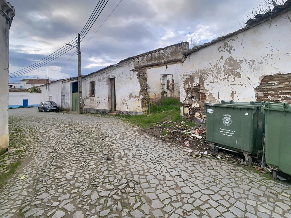 Moradia T0 para Venda em Corval Foto 11