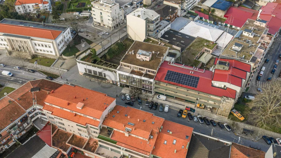 Loja para Venda em Santo Tirso, Couto (Santa Cristina e São Miguel) e Burgães Foto 18