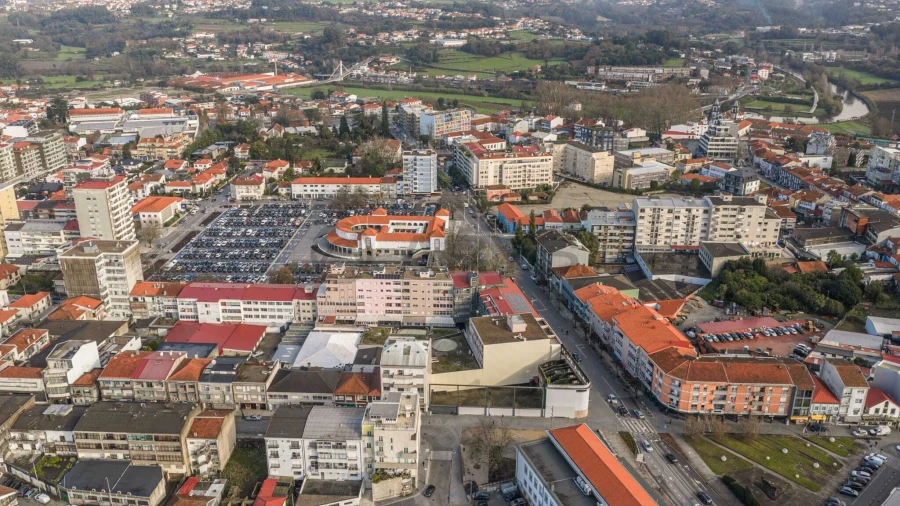 Loja para Venda em Santo Tirso, Couto (Santa Cristina e São Miguel) e Burgães Foto 14