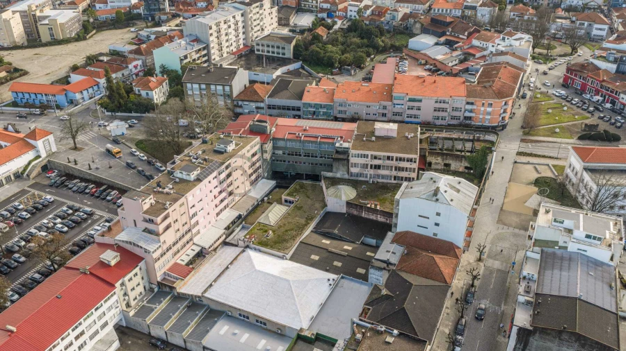 Loja para Venda em Santo Tirso, Couto (Santa Cristina e São Miguel) e Burgães Foto 15