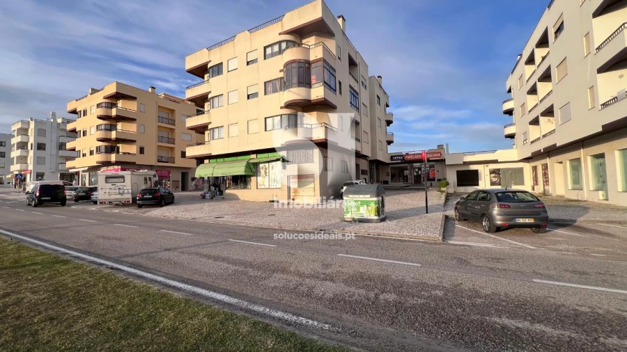 Apartamento T2 para Venda em Vieira de Leiria Foto 1