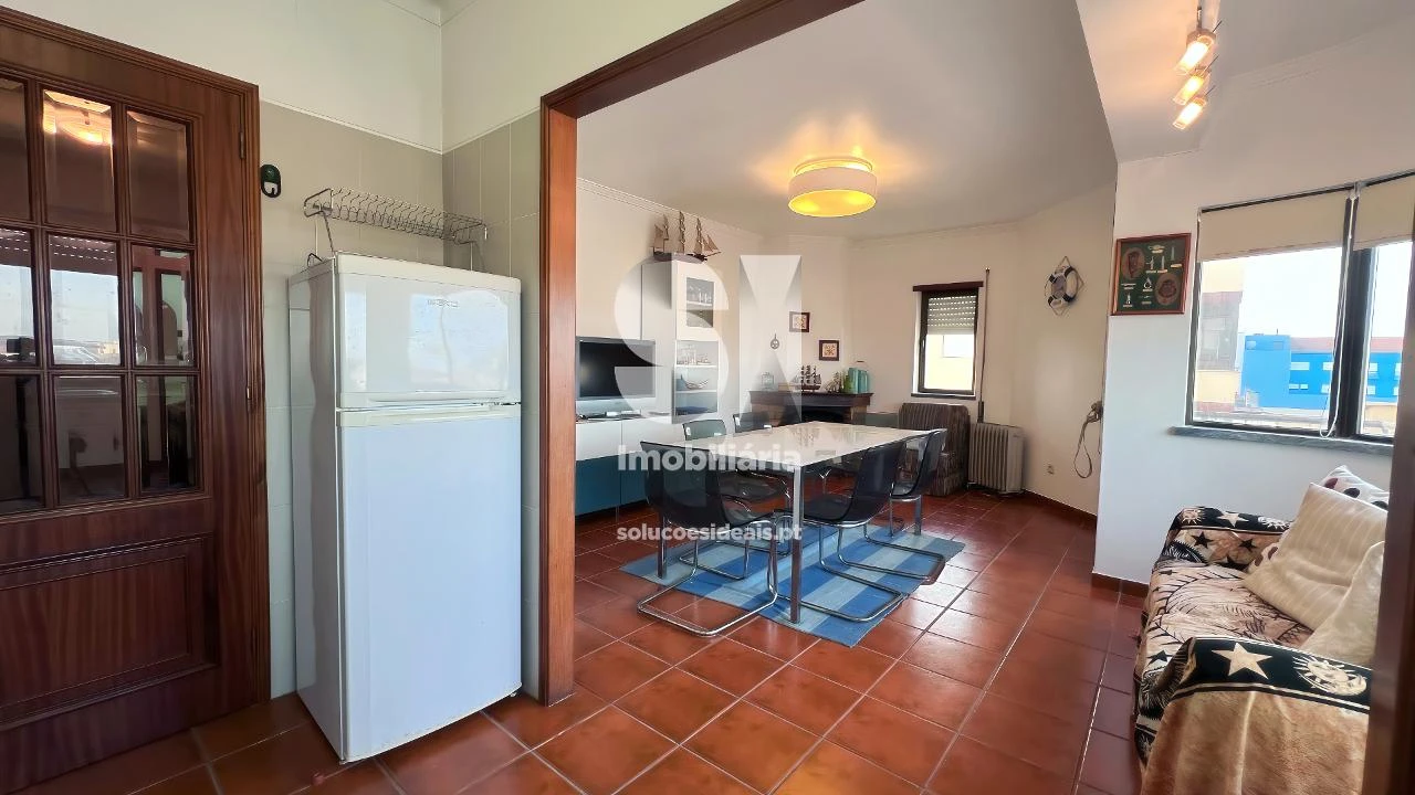 Apartamento T2 para Venda em Vieira de Leiria Foto 5