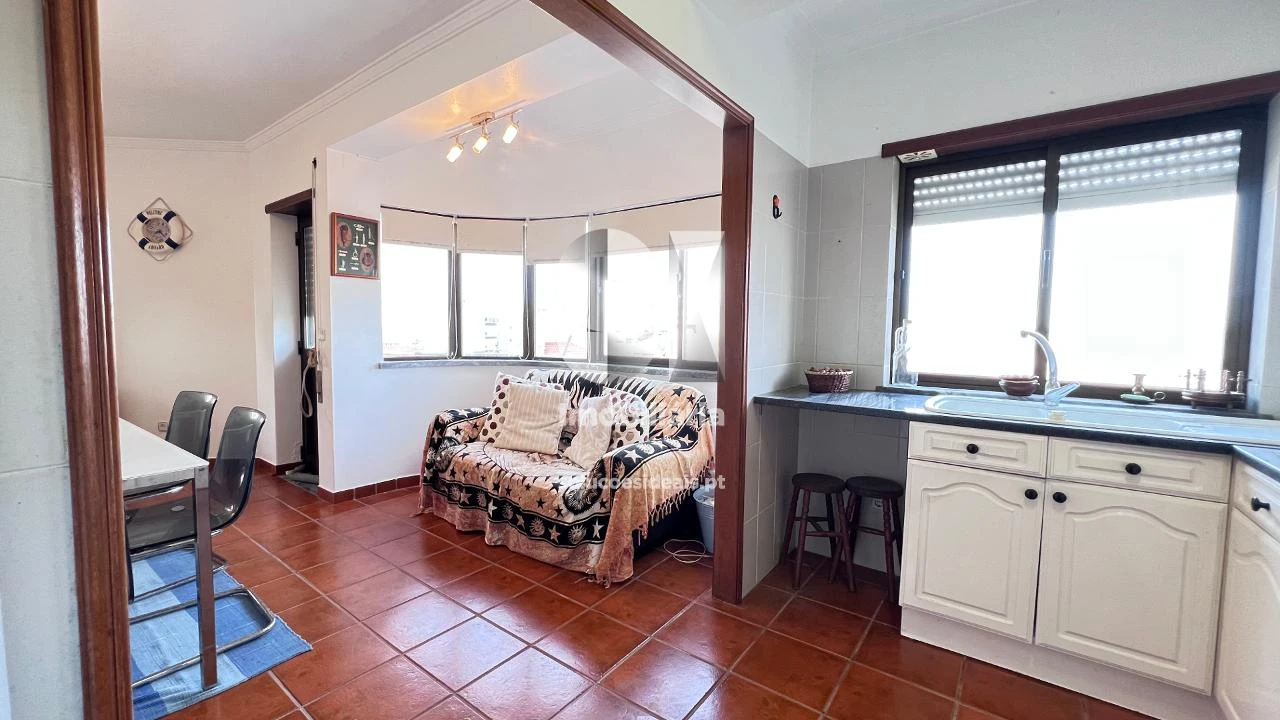 Apartamento T2 para Venda em Vieira de Leiria Foto 8