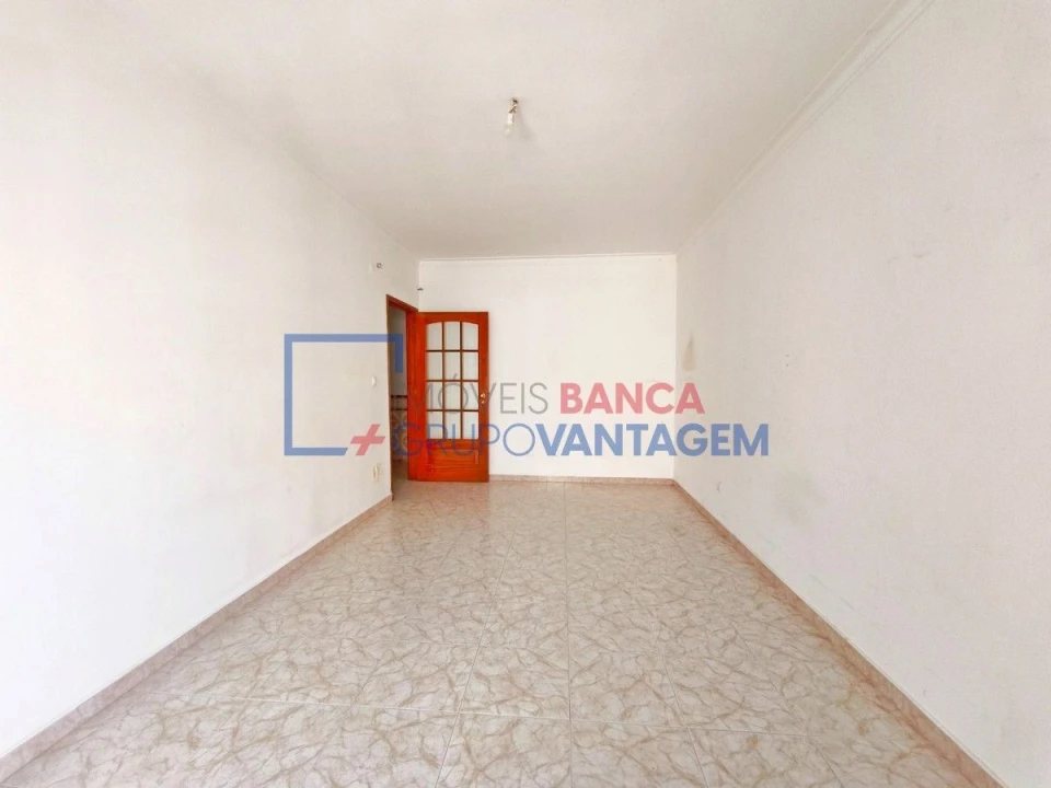 Apartamento T2 para Venda em Algueirão-Mem Martins Foto 18