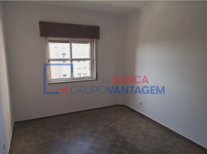 Apartamento T2 para Venda em Algueirão-Mem Martins Foto 8