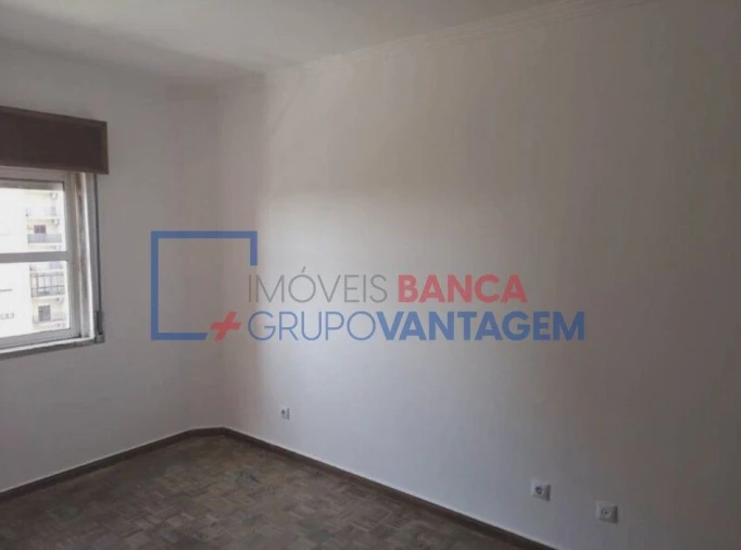 Apartamento T2 para Venda em Algueirão-Mem Martins Foto 12