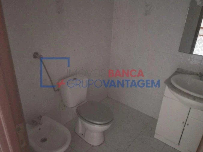 Apartamento T2 para Venda em Algueirão-Mem Martins Foto 16