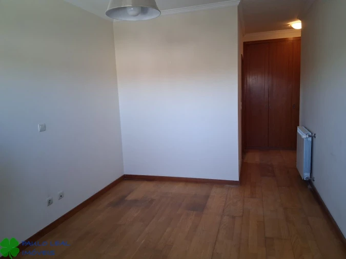 Apartamento T2 para Venda em Castêlo da Maia Foto 6
