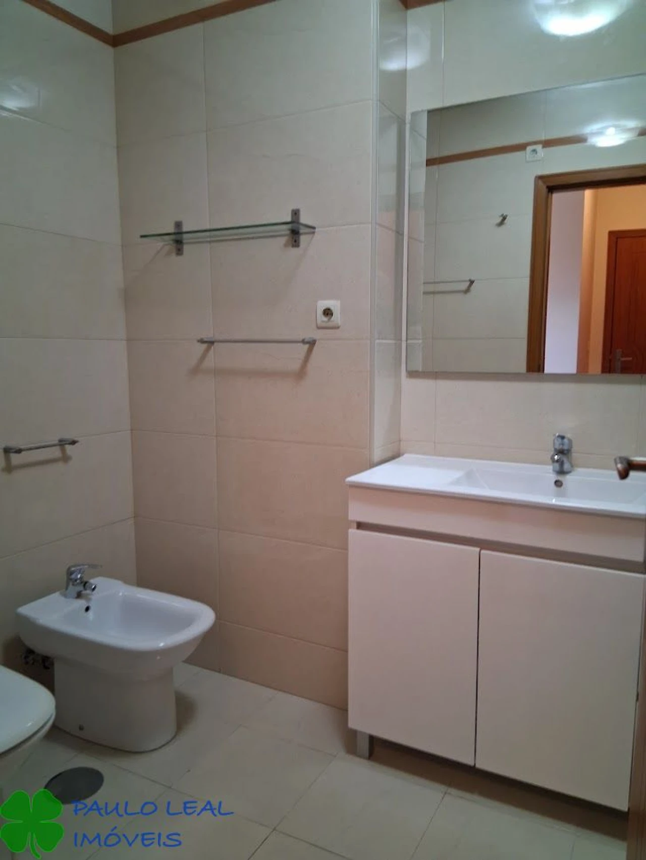 Apartamento T2 para Venda em Castêlo da Maia Foto 7