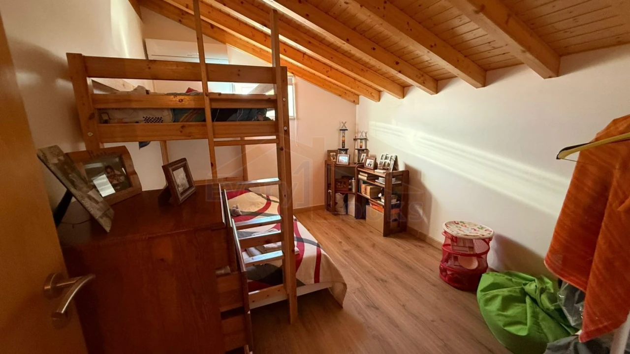 Moradia T2 para Venda em Olho Marinho Foto 23