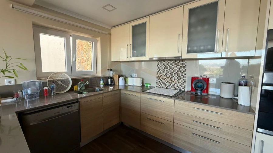 Moradia T2 para Venda em Olho Marinho Foto 5