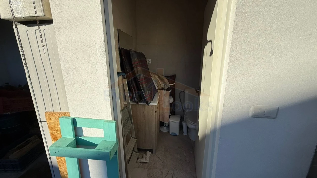 Moradia T2 para Venda em Olho Marinho Foto 16